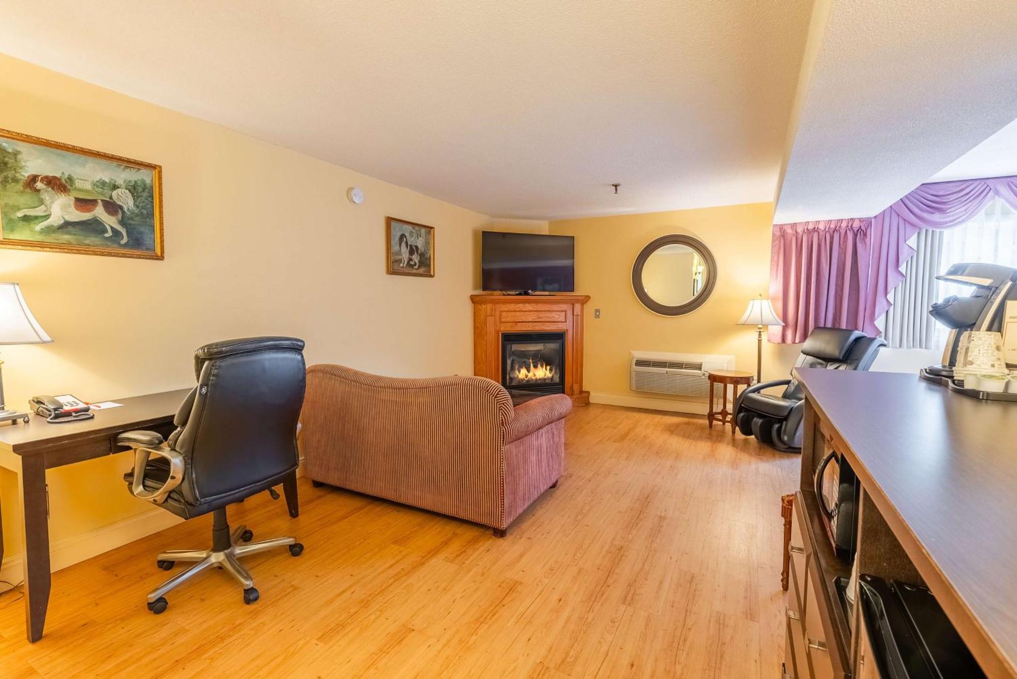 Fireside Inn & Suites Waterville Exterior photo