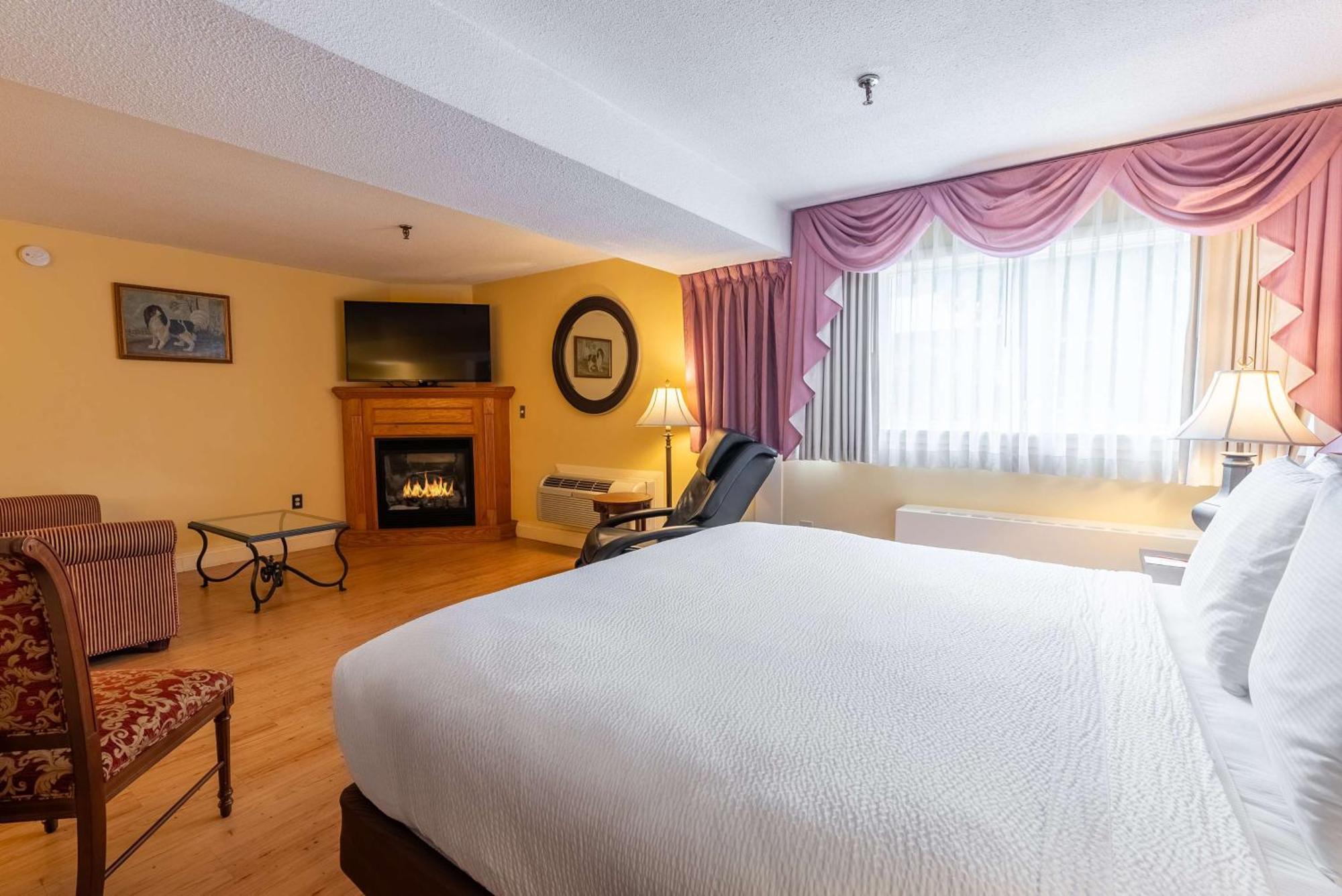 Fireside Inn & Suites Waterville Exterior photo