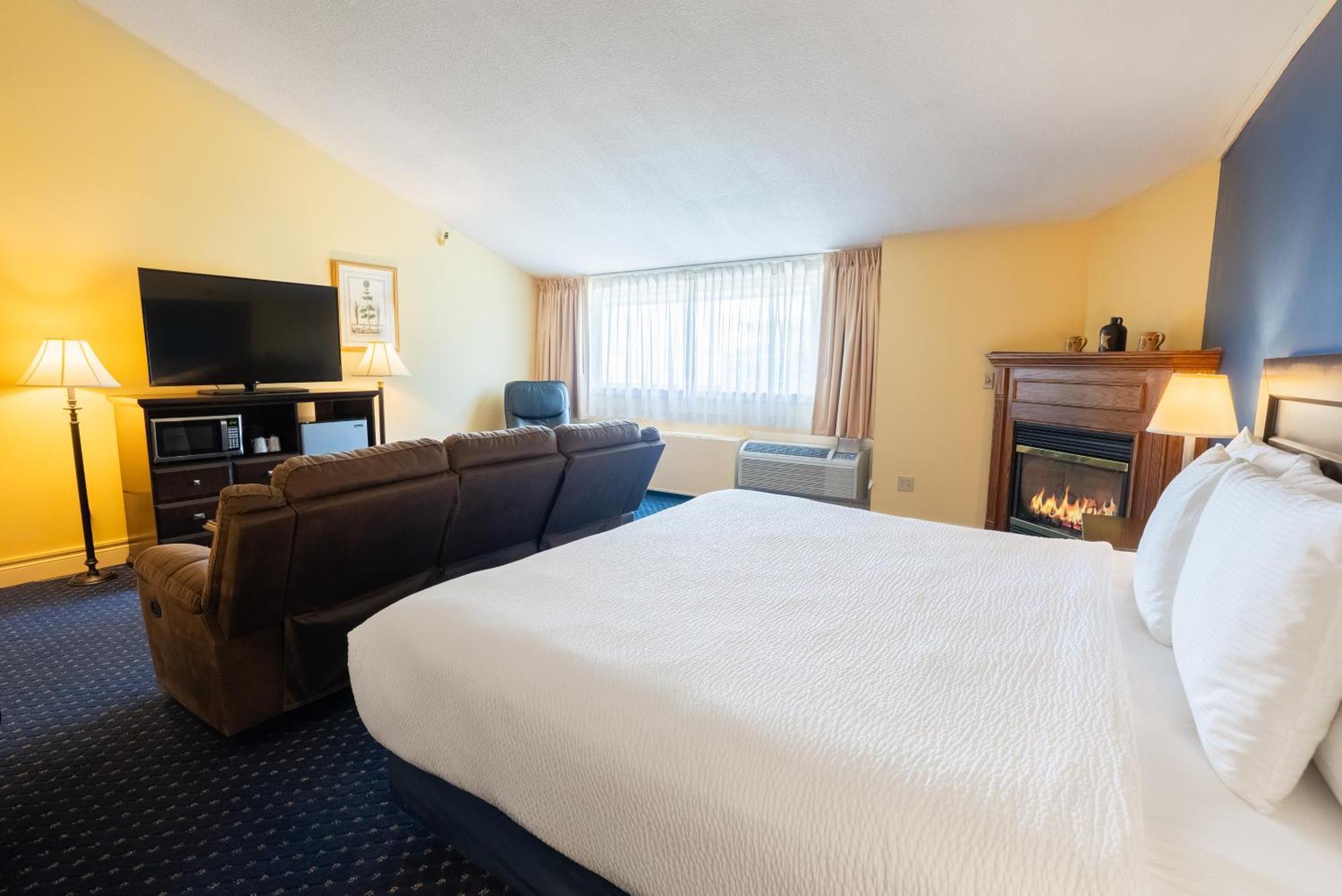 Fireside Inn & Suites Waterville Exterior photo